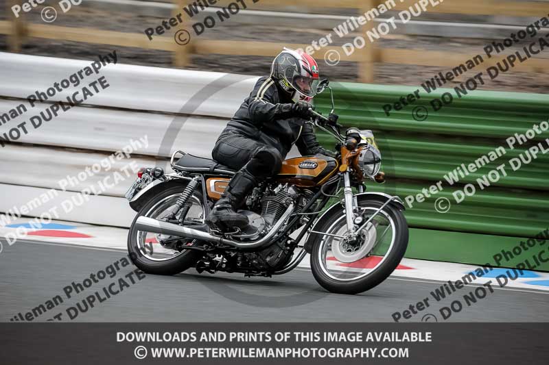 Vintage motorcycle club;eventdigitalimages;mallory park;mallory park trackday photographs;no limits trackdays;peter wileman photography;trackday digital images;trackday photos;vmcc festival 1000 bikes photographs